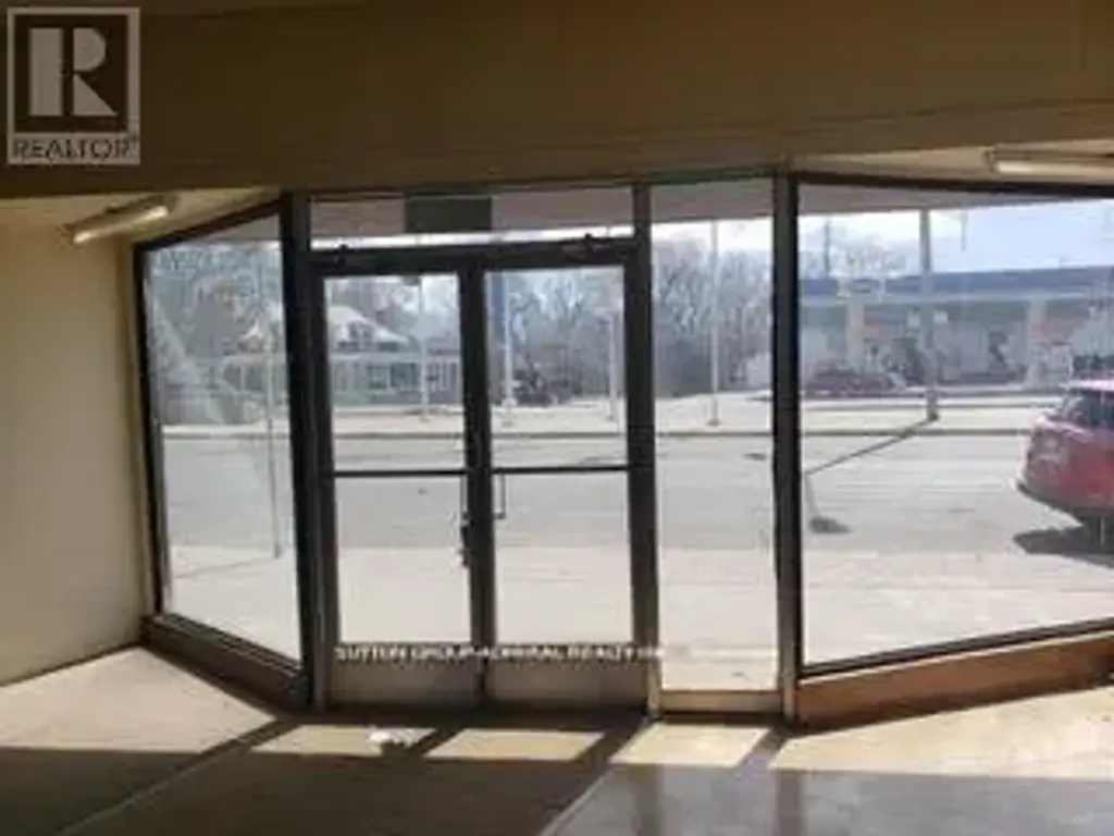 Ground - 2500 Kingston Road, Toronto (Birchcliffe-Cliffside)